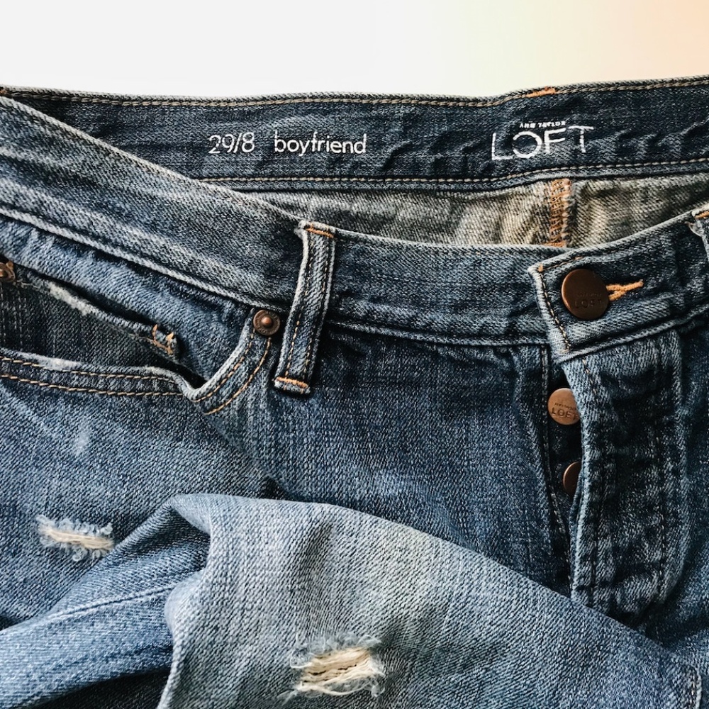 Ann Taylor LOFT button fly distressed washed blue boyfriend jeans 29/8
